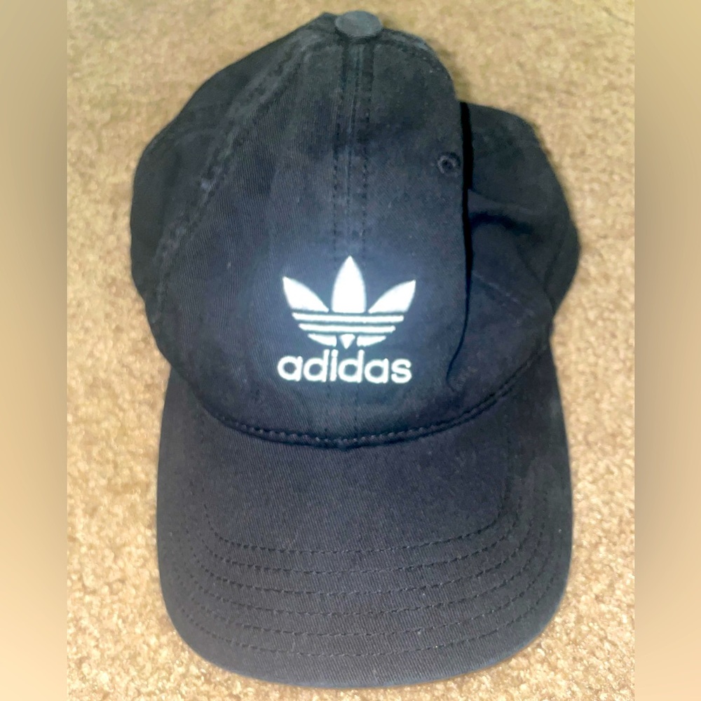 Adidas "3 Stripes" Hat, one size, great condition! $30 retail! Make an offer!